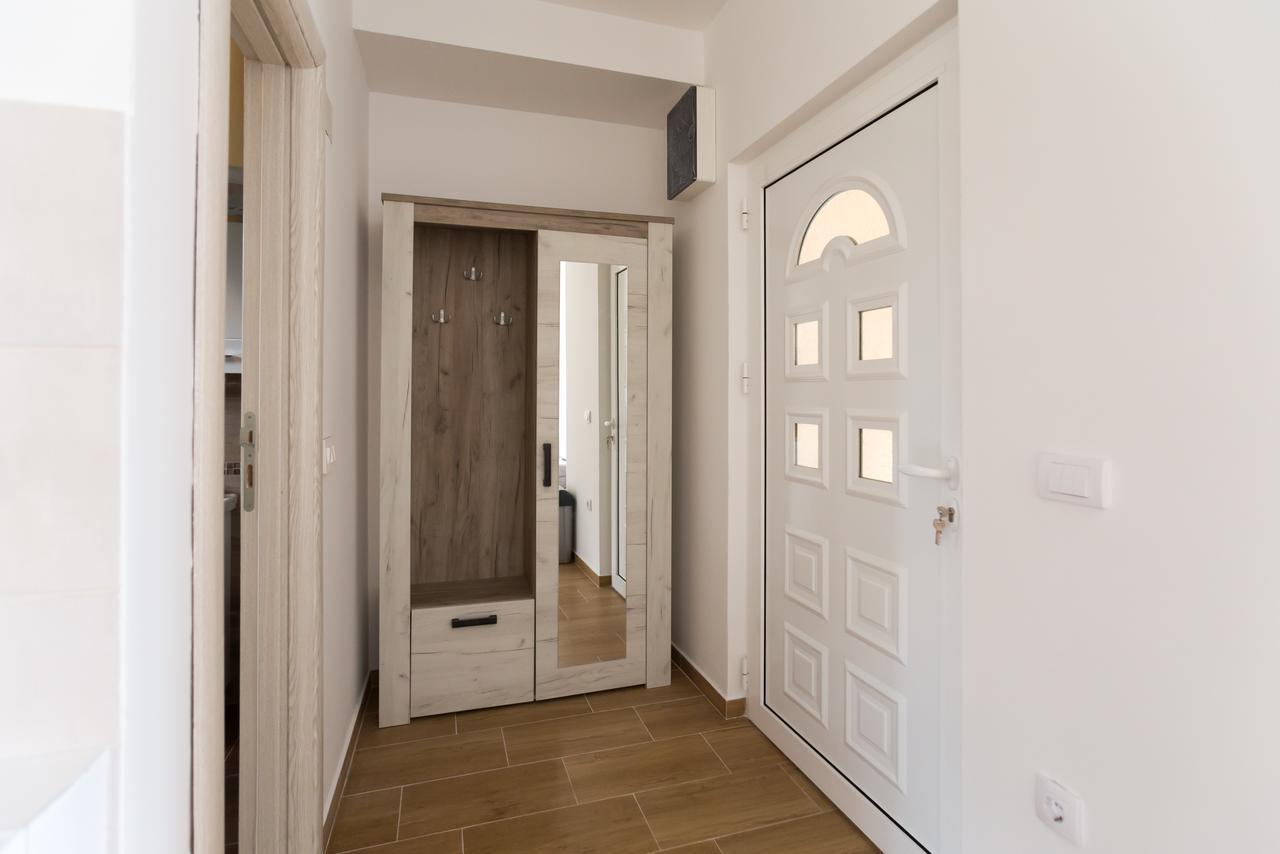 Petkovic Accommodation Тиват Екстер'єр фото